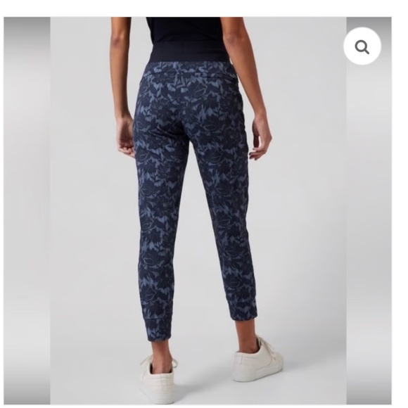 ATHLETA Trekkie North Bloom Cottage Floral Pocket Joggers Size 10 - Picture 2 of 15